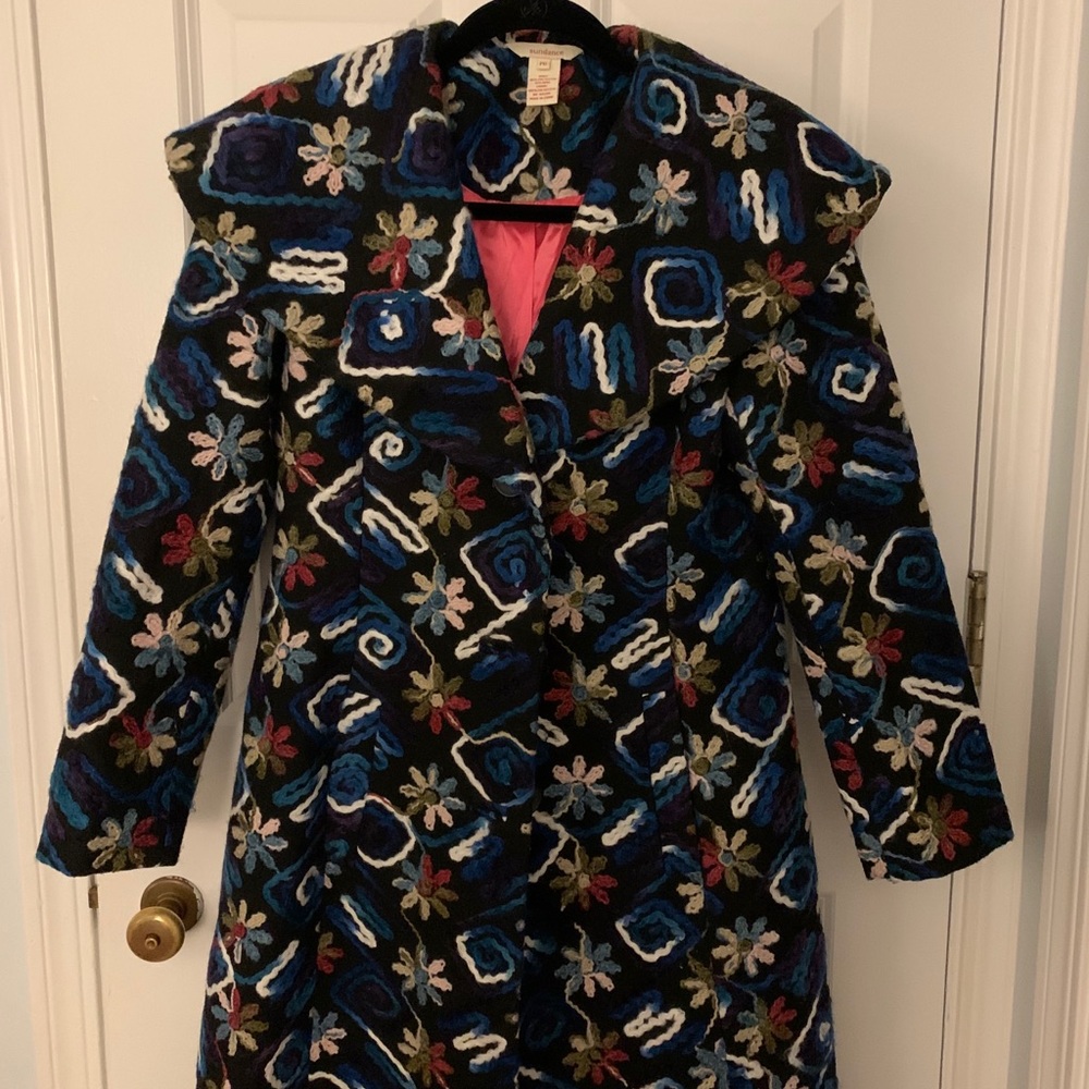 Very apres ski stylish Sundance Coat.